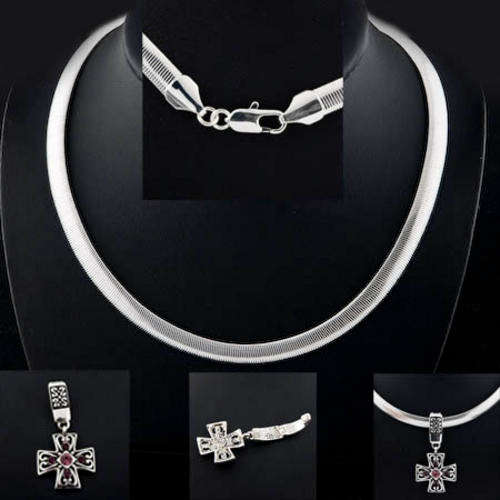 ALLURING Cross Pendant & Chain!!!
